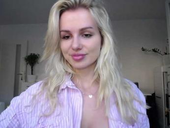 CorneliaSweet webcam model stream image