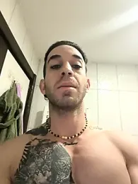 hazarcannn webcam model stream image