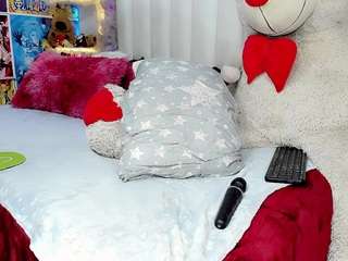 cute-estefany webcam model stream image