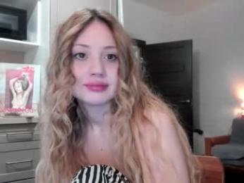 ashley_qtiee webcam chaturbate model stream image