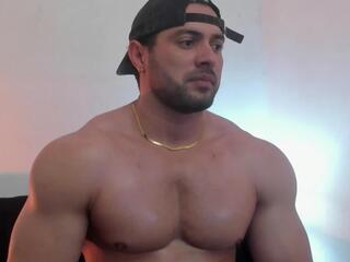 Thomas Brandon webcam model stream image