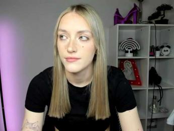 EvelynBlond26 webcam bongacams model stream image