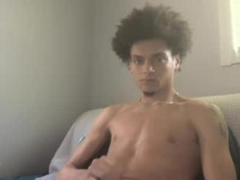 lightskinwithgirth webcam model stream image