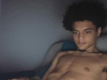 lightskinwithgirth webcam model stream image
