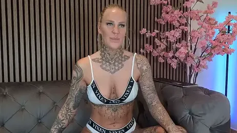 Lara-CumKitten webcam model stream image