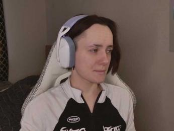 LunaL0ve webcam model stream image