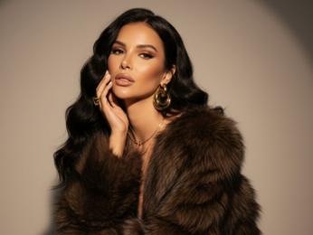 Raisa webcam model stream image