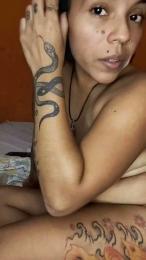 Riirii93 webcam model stream image