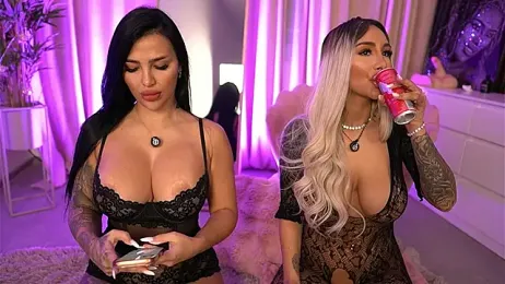 GoldenAmber webcam stripchat model stream image