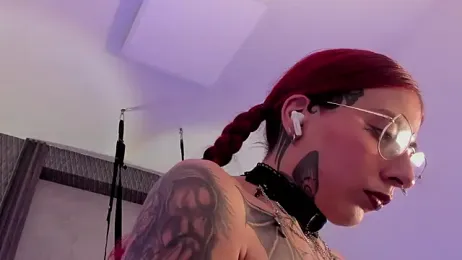 selene_red_ webcam stripchat model stream image