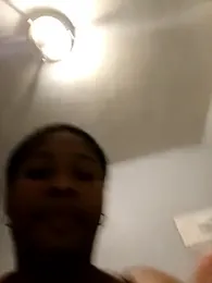 Zura_Sonsu webcam model stream image