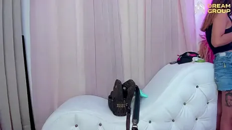 Yourslust_ webcam model stream image