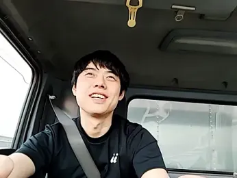 whitebriefboy webcam model stream image