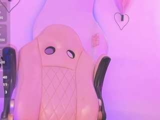 mia-royal webcam camsoda model stream image