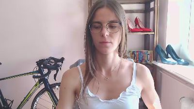 Megi_Sensual webcam cam4 model stream image