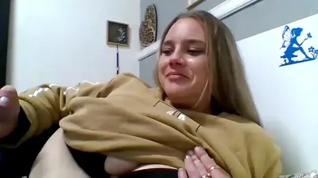 Off_the_Lesh webcam model stream image