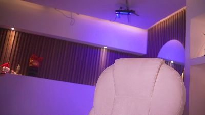 Saracollins1 webcam model stream image