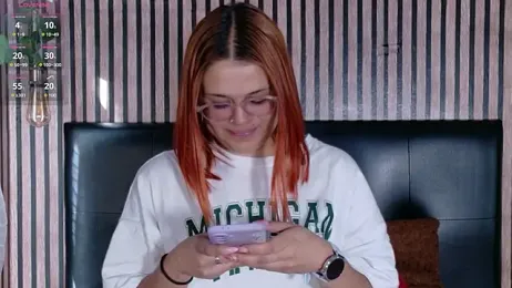 Sophie_new25 webcam model stream image