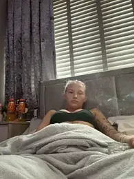 Milssweetx webcam model stream image