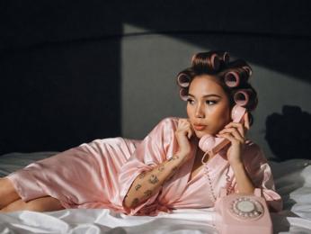 EllaBrown webcam model stream image