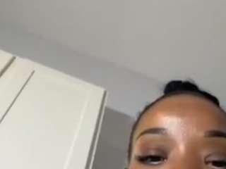 tastethepeach webcam model stream image