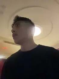 Yooo17 webcam model stream image