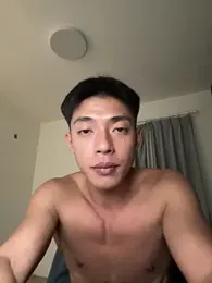 Yooo17 webcam model stream image