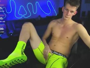 bradmaloney webcam model stream image