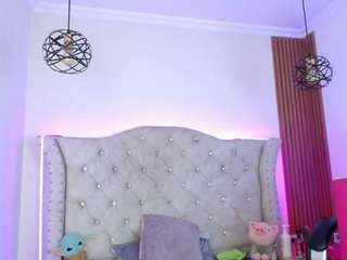 eva-walker webcam model stream image