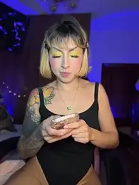 Cinamoonn webcam stripchat model stream image