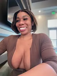 Belle___ webcam model stream image