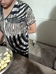 Savita_bhabhi_enjoy webcam model stream image