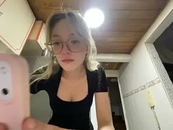 ReenKitty webcam model stream image