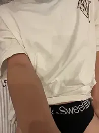 Yalotutu webcam model stream image