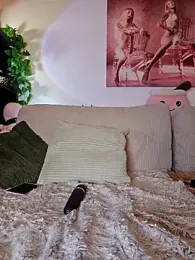 LessiaMia webcam model stream image