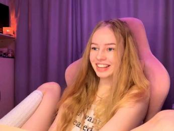 SweetyWhisper webcam bongacams model stream image