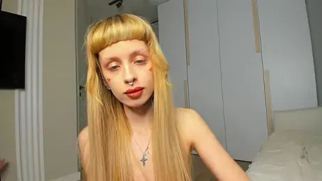 FlowerOfSin2001 webcam model stream image