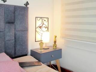 Violetta Ficher webcam model stream image