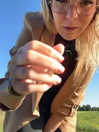 EmyLana webcam model stream image