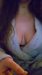 badgirl129 webcam model stream image