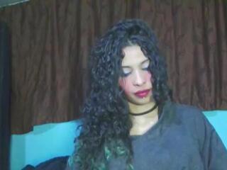 Petite Ariana webcam model stream image