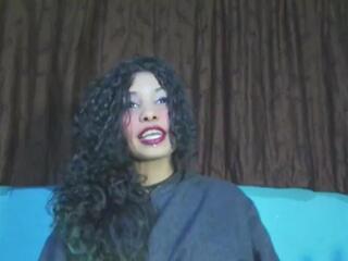 Petite Ariana webcam model stream image