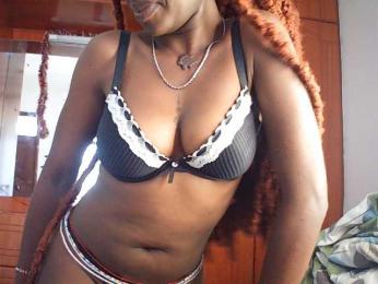 LeylieCandy webcam model stream image