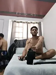 Erenk_and_Levy webcam model stream image