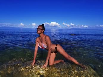 AyaWelson webcam model stream image