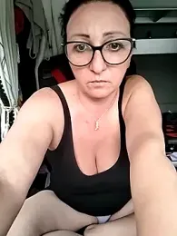 Milfa_nimfomana webcam model stream image