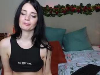 lucy1990xxx webcam model stream image