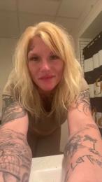 Tattedmamma webcam model stream image