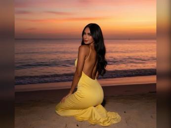 YunaMoschino webcam model stream image