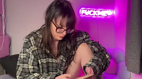 Mona-Peaches webcam model stream image